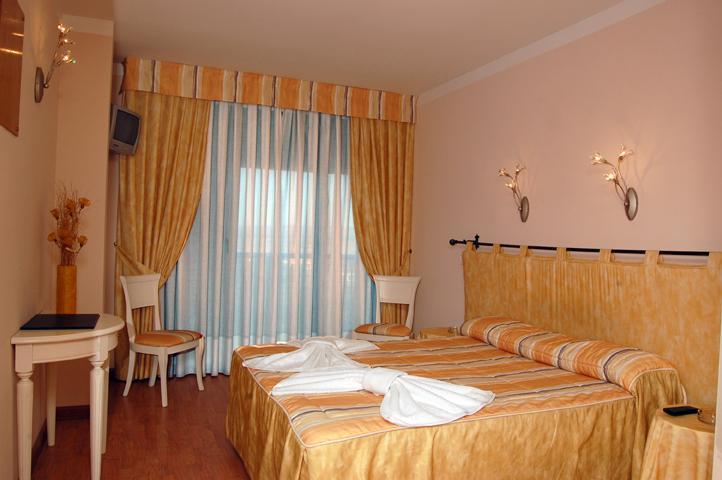 Hostal Stop Cantalejo Cameră foto