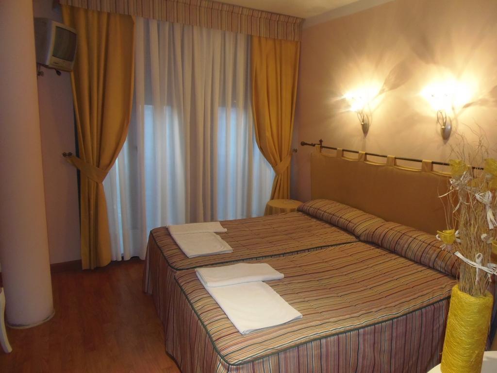 Hostal Stop Cantalejo Cameră foto