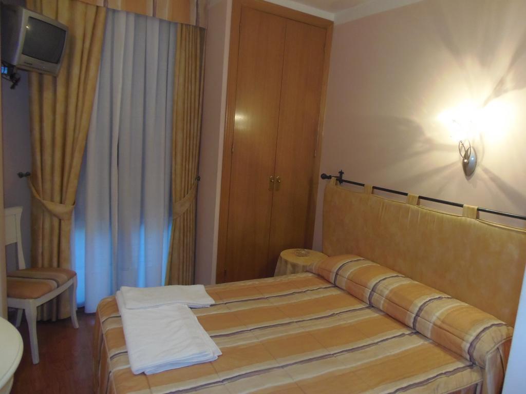 Hostal Stop Cantalejo Exterior foto